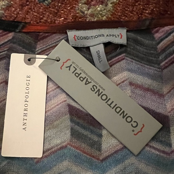 NWT Anthropologie Chevron Wrapped Top Red Motif Size S - Picture 7 of 9